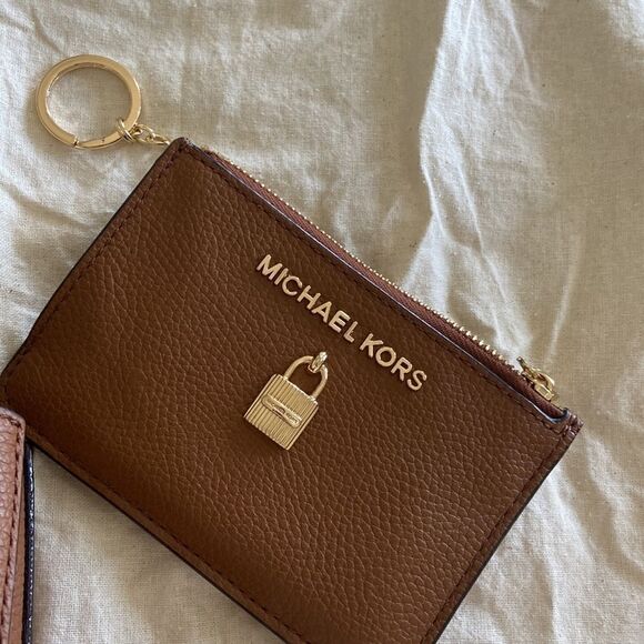 MK Médium Satchel with xbody strap and key card holder marching NWT brown gold - Picture 3 of 16